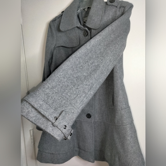 Guess (Size L) Gray Ruffle Layered Hem Wool Blend Button Down Belted Cuff Coat - Picture 8 of 16